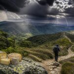 Le Mont Aigoual depuis le Vigan : randonnée au sommet des Cévennes entre météo extrême et fromages de Lozère découvrez la randonnée au mont aigoual depuis le vigan, une aventure unique au sommet des cévennes alliant météo extrême et dégustation des célèbres fromages de lozère.